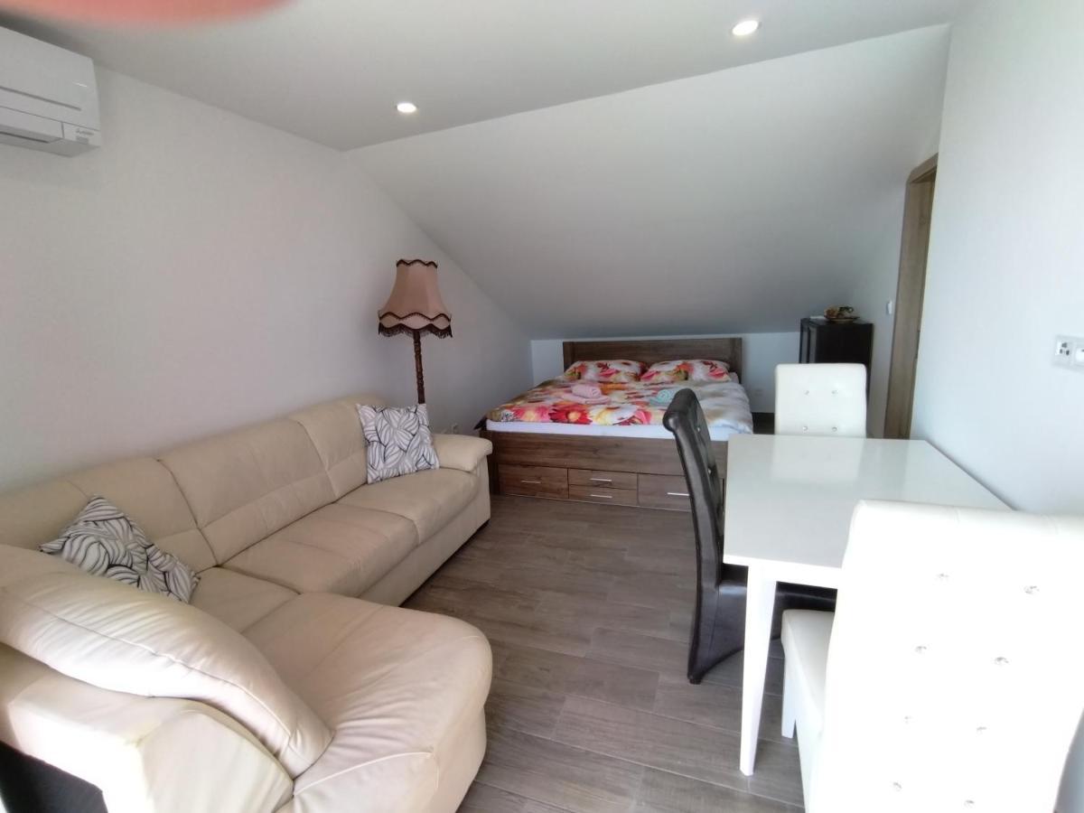 Vila Zdenka Apartmants Crikvenica Buitenkant foto
