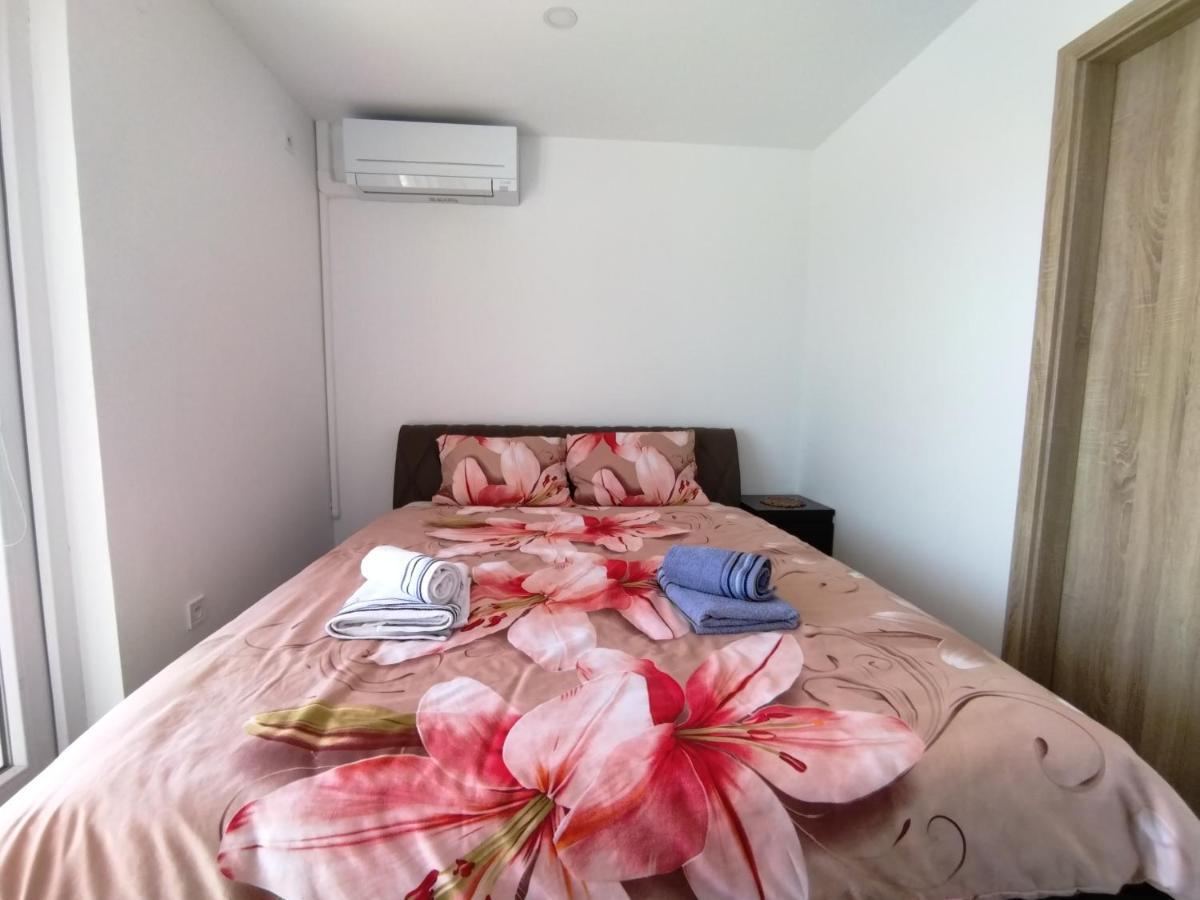 Vila Zdenka Apartmants Crikvenica Buitenkant foto