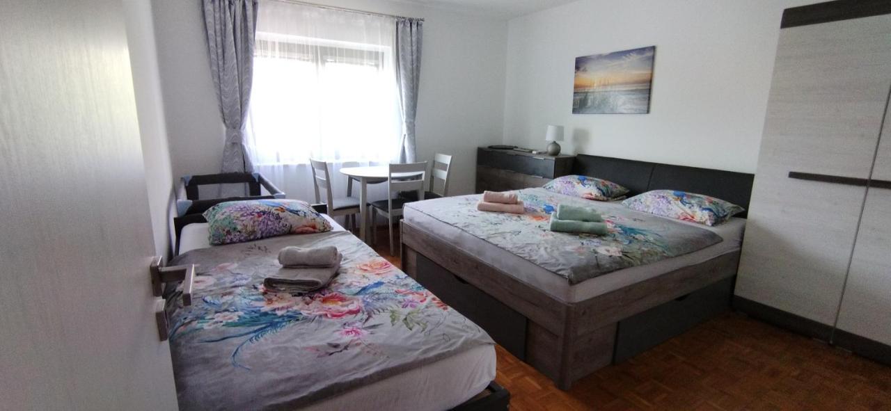 Vila Zdenka Apartmants Crikvenica Buitenkant foto