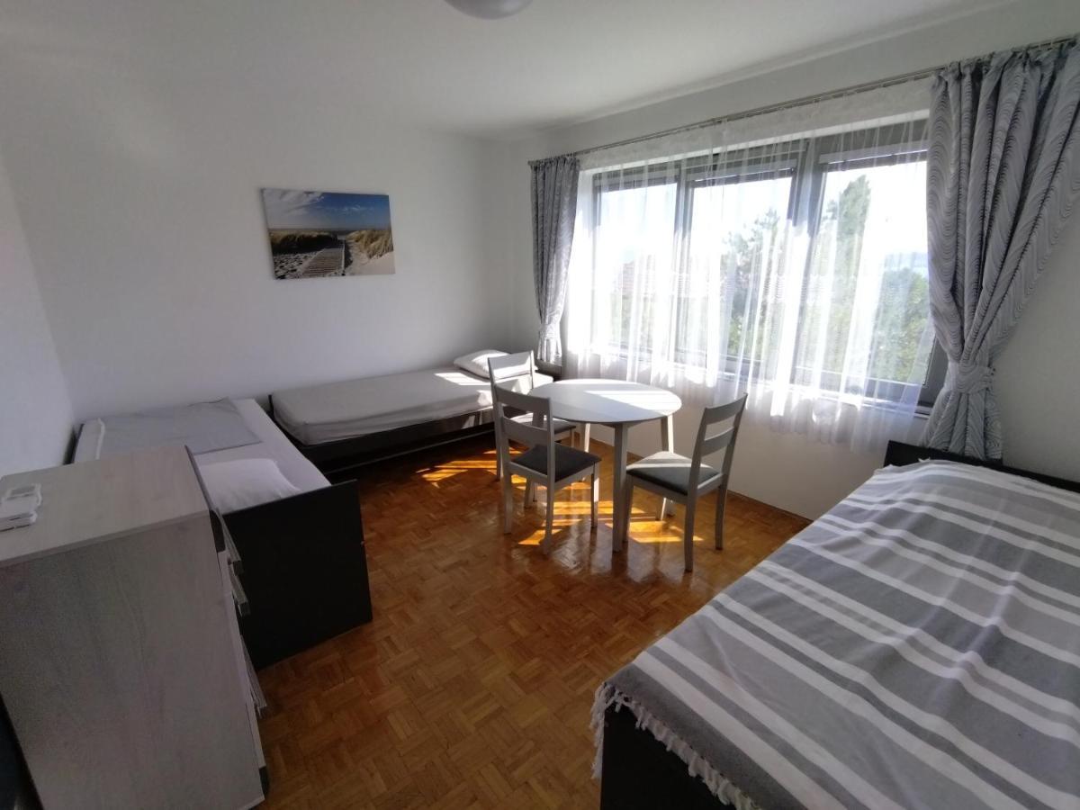 Vila Zdenka Apartmants Crikvenica Buitenkant foto